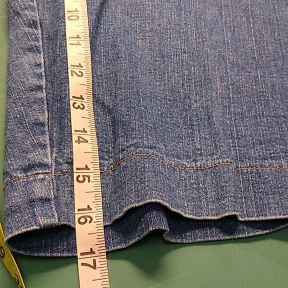 Hanes Classic Blue Denim Jeans Shorts Women's 2X - Picture 6 of 8